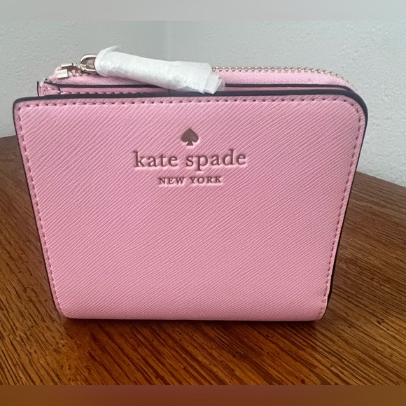 kate spade Handbags - Kate Spade L zip bifold wallet in mitten pink